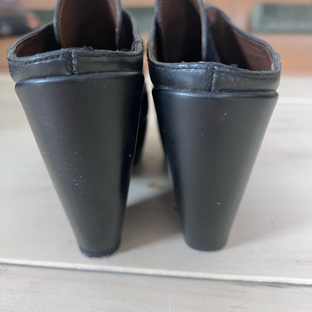 Marni Wing Tip Clogs - Picture 4 of 6